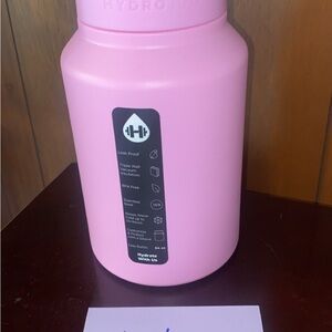 HydroJug Bubblegum Pink 64oz BNWT. Never used.